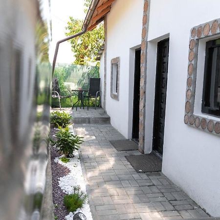 La Fanar Guesthouse Árgyasudvarhely Kültér fotó